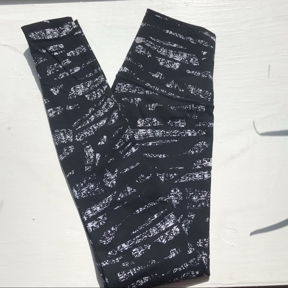 lululemon wunder under leggings *rare pattern*